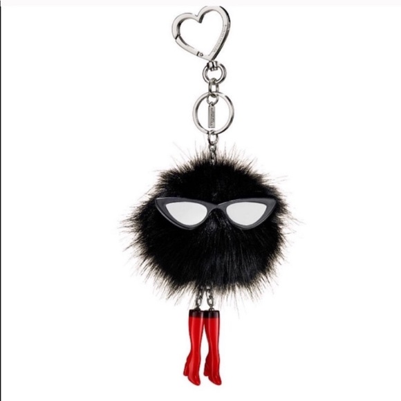 Victoria's Secret Accessories - 🆕 NWT lady love ❤️ Victoria Secret Keychain 🆕